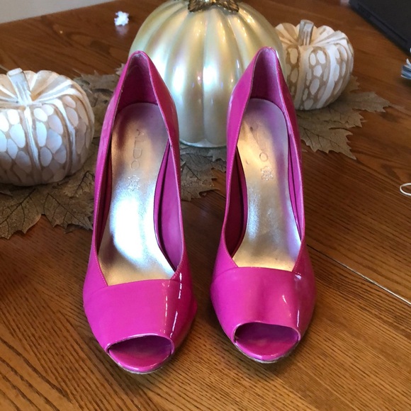 ALDO Patent Leather Heels - Picture 1 of 8